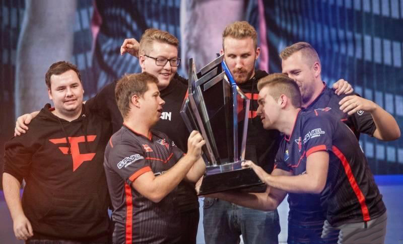 LOL官推介绍PSG：曾和BLG大战五把，这次能否杀伤夺冠大热？